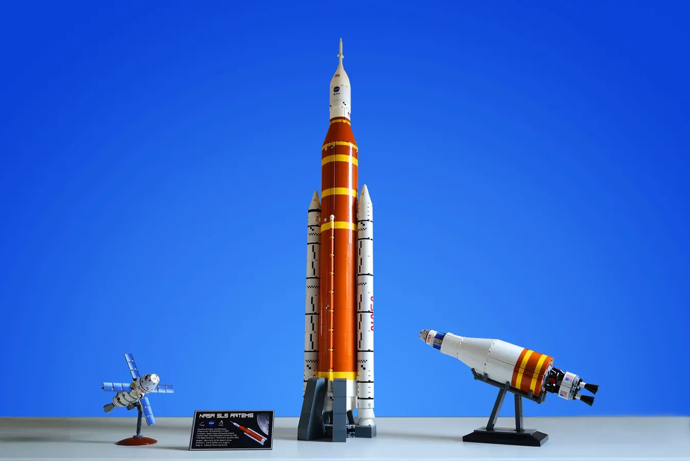 LEGO Ideas NASA SLS Block Rockets Artemis Missions project