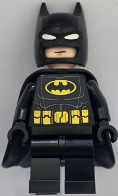 LEGO Batman - Black Suit, Yellow Belt with Medium Nougat Details, Cowl with White Eyes, Flexible Rubber Cape minifigure sh1123