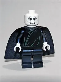 LEGO Voldemort, White Head, Black Cape, Dark Green Robe Lines minifigure