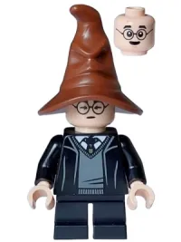 LEGO Harry Potter - Hogwarts Robe, Black Tie and Short Legs, Reddish Brown Sorting Hat minifigure