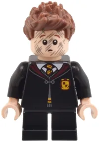 LEGO Seamus Finnigan - Gryffindor Robe Clasped, Black Short Legs minifigure