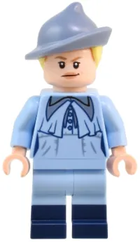 LEGO Fleur Delacour - Bright Light Blue Robe, Smirking / Scared minifigure