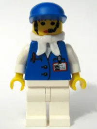 LEGO Assistant Female with White Bandana, Blue Cap minifigure