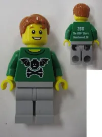 LEGO LEGO Brand Store Male, Bat Wings and Crossbones - Beachwood minifigure