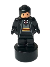 LEGO Gryffindor Student Statuette / Trophy #3, Black Hair minifigure