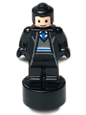 LEGO Ravenclaw Student Statuette / Trophy #1, Black Hair, Light Nougat Face minifigure