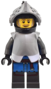 LEGO Mountain Fortress Black Falcon Soldier - Helmet with Pointed Visor, Armor set
