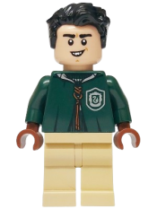 LEGO Marcus Flint - Dark Green Slytherin Quidditch Uniform with Hood, Tan Legs set