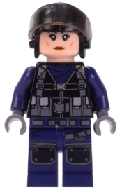 LEGO Tracker, Female, Aviator Cap minifigure