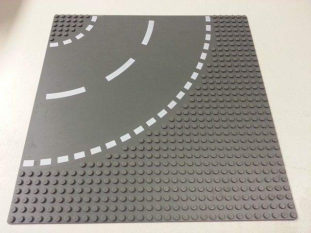 LEGO Baseplate, Road 32 x 32 6-Stud Curve with White Dashed Lines Pattern piece