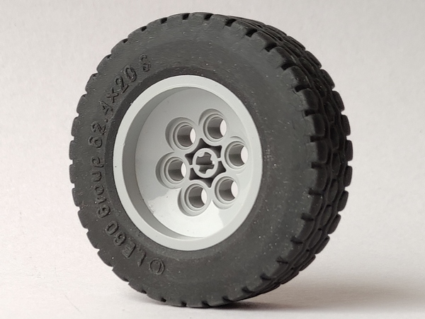 LEGO Wheel 43.2mm D. x 18mm - Flush Axle Stem with Black Tire 62.4 x 20 S (86652 / 32019) piece