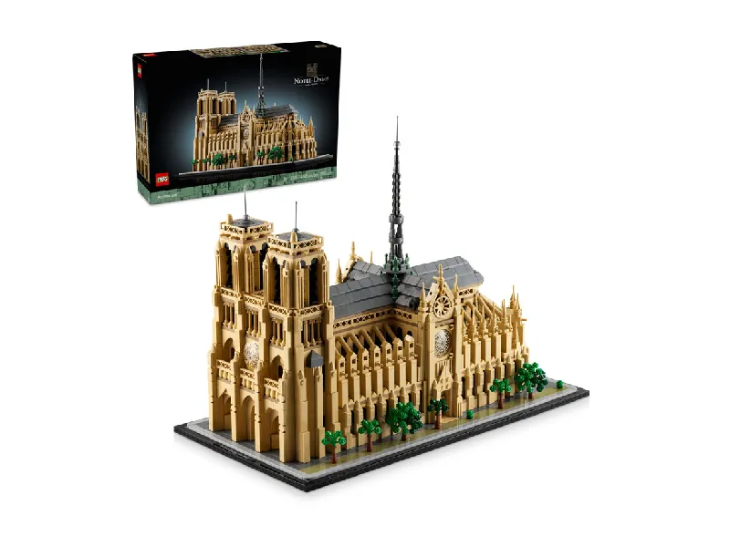 LEGO Architecture Notre-Dame de Paris set and front of box