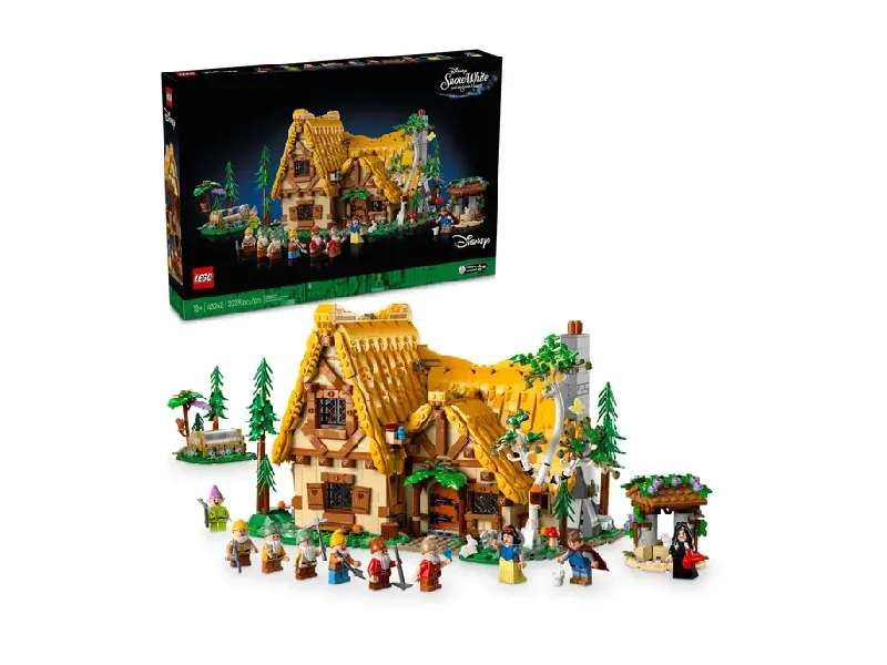 LEGO Disney Snow White and the Seven Dwarfs' Cottage box
