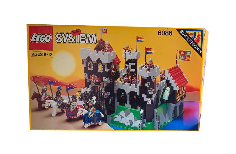 LEGO Black Knight's Castle set