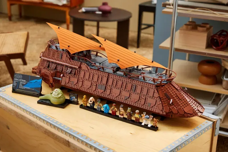 LEGO Star Wars UCS Jabba's Sail Barge set