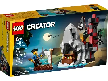 LEGO Scary Pirate Island set