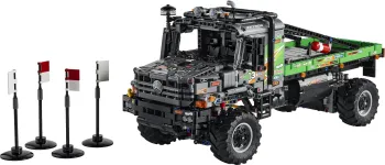 Back of LEGO 4x4 Mercedes-Benz Zetros Trial Truck set box