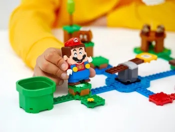 LEGO Adventures with Mario Starter Course set