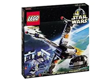 LEGO B-wing at Rebel Control Center set