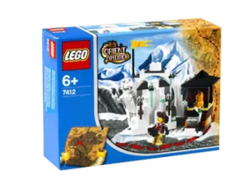 LEGO Yeti's Hideout set