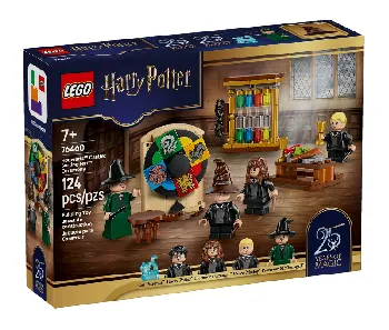 LEGO Hogwarts Castle: Sorting Hat Ceremony set