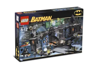 LEGO The Batcave: The Penguin and Mr. Freeze's Invasion set